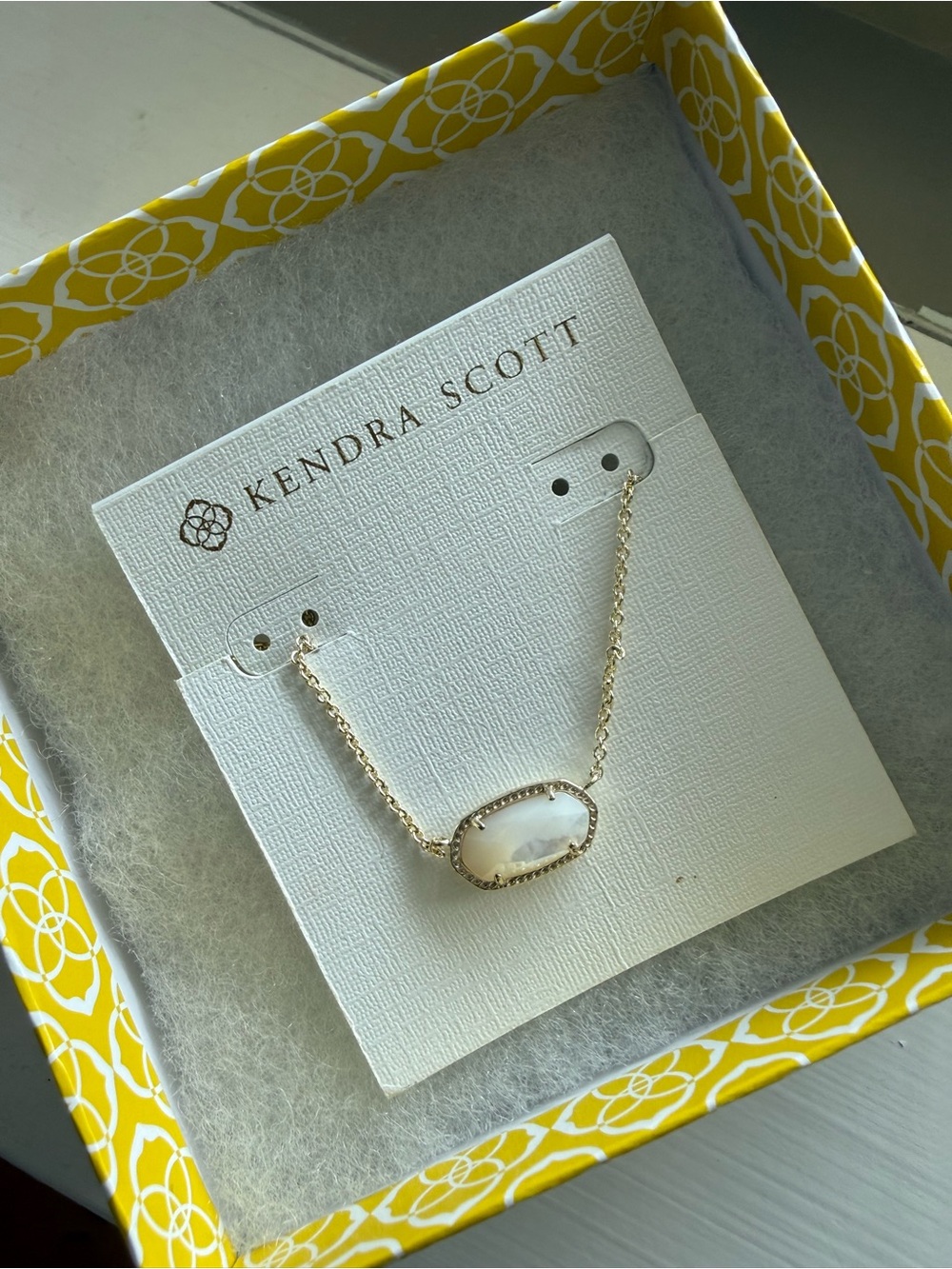 Kendra Scott Gold Necklace with Mother of Pearl Stone